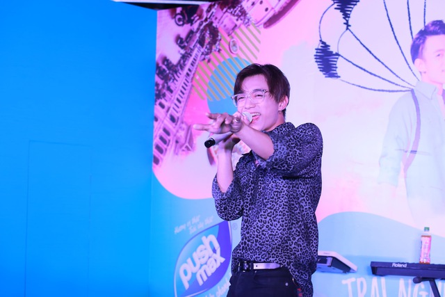 Cuối c&ugrave;ng Soobin cũng chịu tiết lộ ca kh&uacute;c mới được h&agrave;ng trăm fan săn l&ugrave;ng - Ảnh 3.