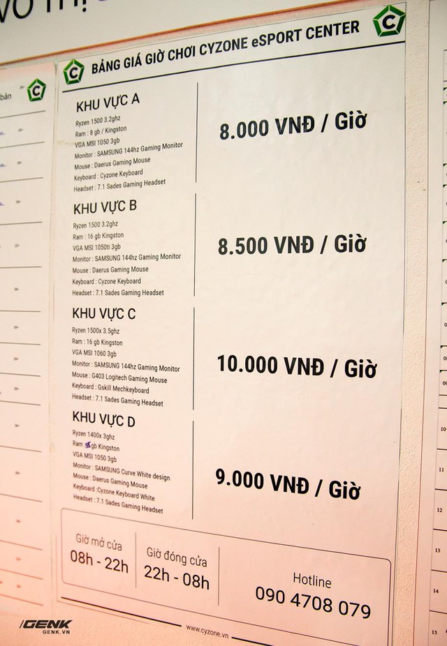 Cũng tại địa chỉ này, toàn bộ dàn máy tính dành cho game thủ đều sử dụng màn hình 144Hz của Samsung. Sẽ không còn chỗ cho những màn hình phổ thông tại những phòng máy cao cấp nữa
