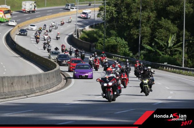 Chiêm ngưỡng siêu mô tô 7 tỉ và dàn xe “khủng” xuất hiện trong hành trình Honda Asian Jourrney 2017 - Ảnh 3.