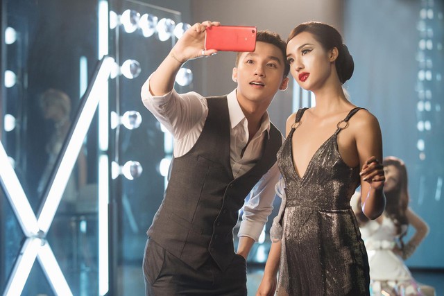 Sơn Tùng M-TP gây sốt khi giới thiệu công nghệ selfie đỉnh cao mới - Ảnh 4.
