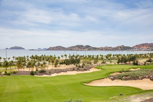 Sân golf links 36 hố tại FLC Quy Nhon được bình chọn là 1 trong 3 sân golf links đẹp nhất Đông Nam Á