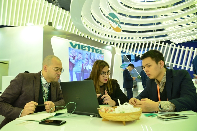 Viettel đem đến MWC 2018 những sản phẩm công nghệ 4.0 vượt xa sự mong đợi của đối tác - Ảnh 13.