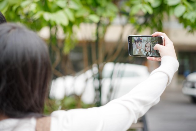 Galaxy A8, A8 được tích hợp đầy đủ những tính năng selfie được ưa chuộng hiện tại