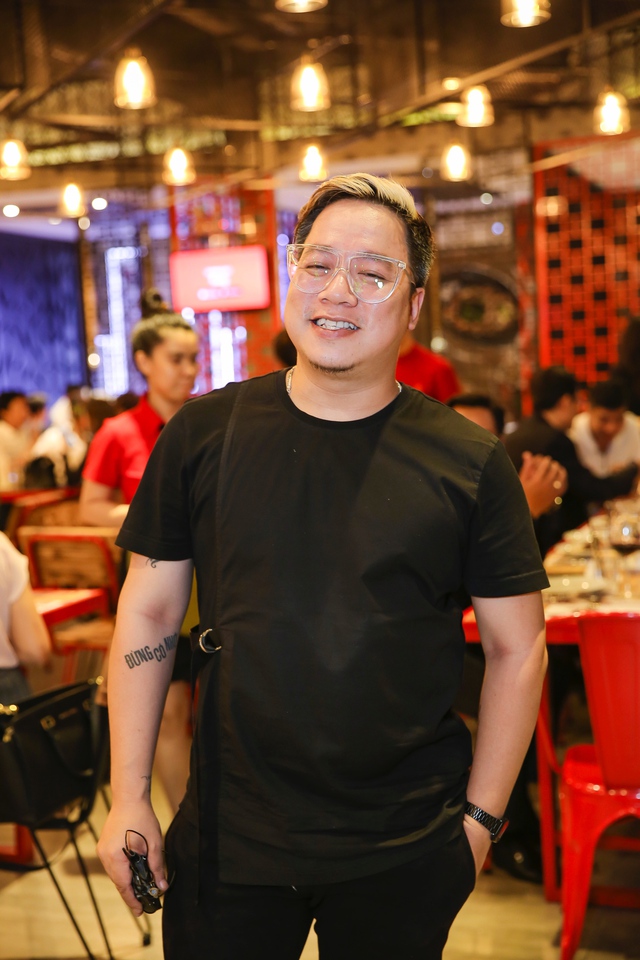 KINGDOM bắt tay cùng Chef Phạm Tuấn Hải ra mắt nhà hàng Hi-Steak - Ảnh 2.