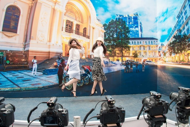 Những khoảnh khắc đầy ấn tượng của Flycam Festival tại Đầm Sen trong dịp lễ 30/04 - Ảnh 5.