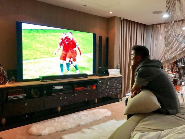 Đàm Vĩnh Hưng khoe TV hàng khủng để xem World Cup 2018 - Ảnh 3.