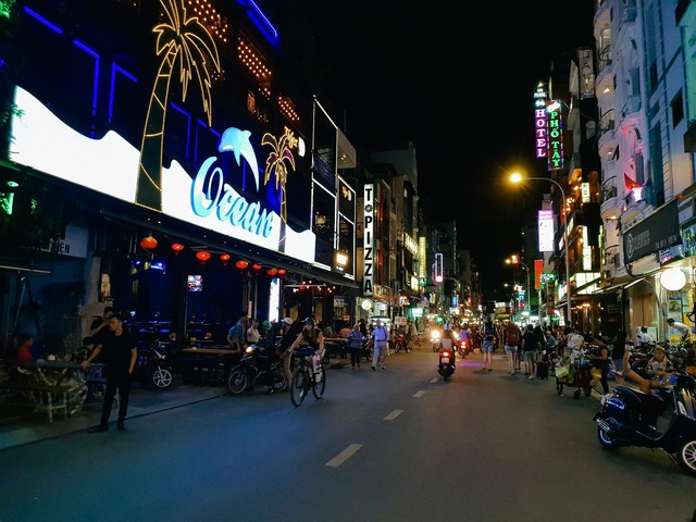 Với Galaxy S9 , tôi đã có những chuyến rong chơi đêm Sài Gòn chất như thế - Ảnh 4.