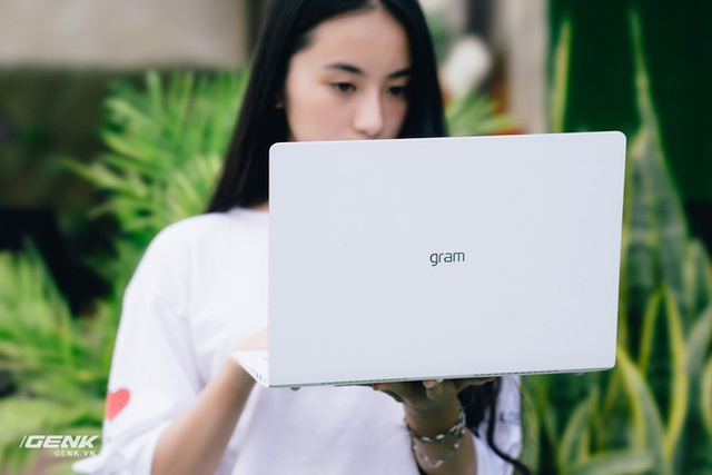 Đánh giá ultrabook LG gram 2018 - đồng nghiệp đáng tin cậy nhất của mọi dân văn phòng - Ảnh 2.