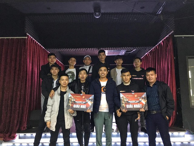 CrossFire Legends: Chùm ảnh ấn tượng của các team đoạt giải Monthly Cup tại 7 tỉnh thành - Ảnh 1.