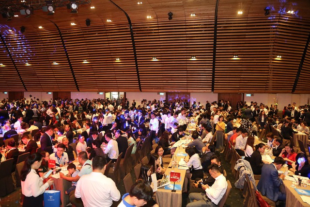 Gần 2.000 người tham dự Lễ mở bán dự án Sunshine City Sài Gòn - Ảnh 1. Gần 2.000 người tham dự Lễ mở bán dự án Sunshine City Sài Gòn - Ảnh 1.