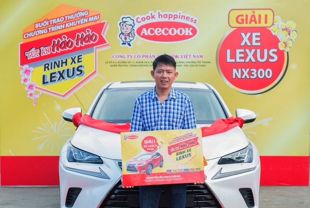 Lộ diện chủ sở hửu rinh xe hãng ES Lexus Thứ nhất của Hảo Hảo - Ảnh 2. Lộ diện chủ sở hửu rinh xe hãng ES Lexus Thứ nhất của Hảo Hảo - Ảnh 2.