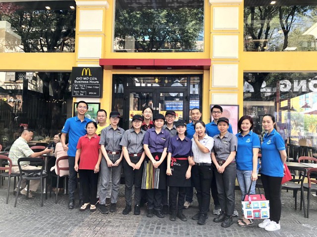 McDonald’s Việt Nam 4 năm liên tiếp nằm trong “Top 100 nơi làm việc tốt nhất Việt Nam”. - Ảnh 3.