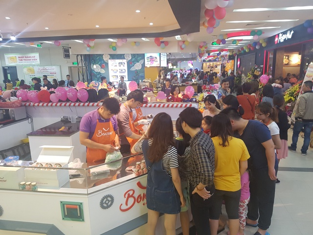 Kh&aacute;m ph&aacute; kh&ocirc;ng gian kẹo ngọt c&oacute; một kh&ocirc;ng hai tại H&agrave; Nội - Ảnh 2.