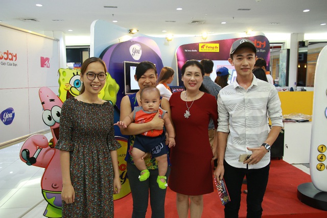 Dù đã tăng lượng vé phát ra, show “Vũ hội ngoài trời” vẫn cháy vé trước đêm diễn - Ảnh 5.