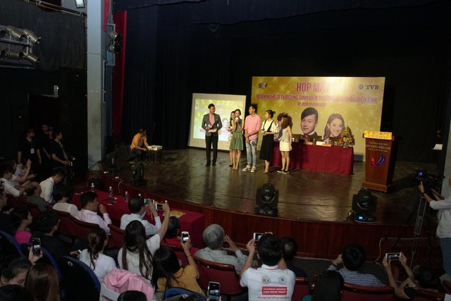 Sao TVB cảm ơn SCTV đ&atilde; kết nối họ đến gần với kh&aacute;n giả Việt Nam - Ảnh 7.