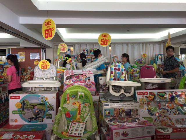 Ng&agrave;y hội đồ chơi giảm gi&aacute; khủng đổ bộ H&agrave; Nội - Ảnh 4.