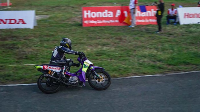 Giải đua xe Honda Việt Nam 2017 tại Bà Rịa: Gay cấn, kịch tính, máu lửa - Ảnh 6.