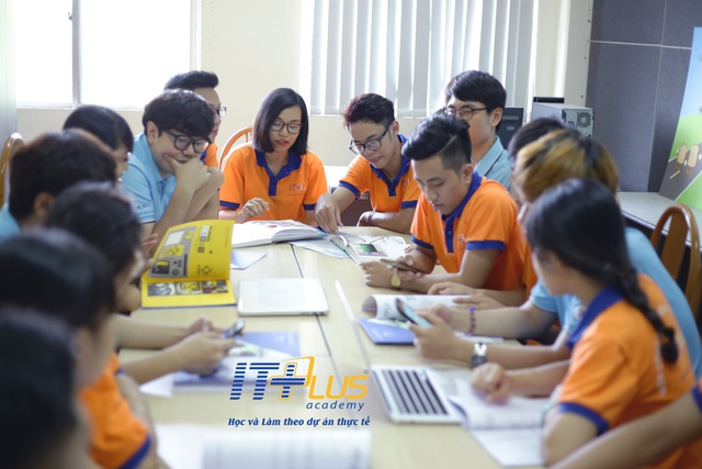 Chương trình hợp tác quốc tế Việt Nam – Hàn Quốc đào tạo Video Editing và Python Programming - Ảnh 2.
