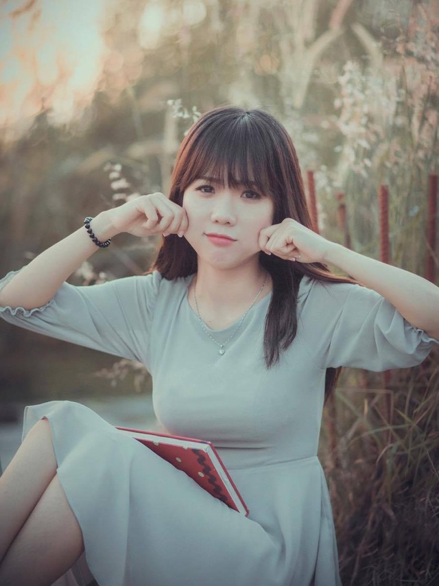 D&ugrave; c&oacute; th&iacute;ch hay kh&ocirc;ng - 3 c&ocirc; n&agrave;ng n&agrave;y cứ livestream l&agrave; d&acirc;n mạng lại k&eacute;o v&agrave;o xem - Ảnh 1.