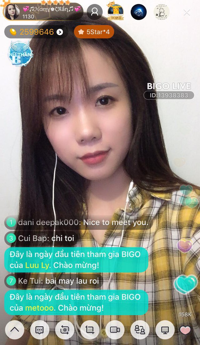 D&ugrave; c&oacute; th&iacute;ch hay kh&ocirc;ng - 3 c&ocirc; n&agrave;ng n&agrave;y cứ livestream l&agrave; d&acirc;n mạng lại k&eacute;o v&agrave;o xem - Ảnh 2.