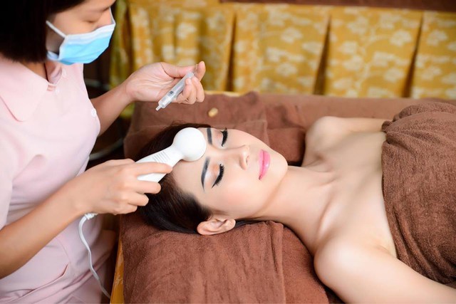 C&ugrave;ng ca sĩ Vicky Nhung truy t&igrave;m giải ph&aacute;p triệt ti&ecirc;u mụn, th&acirc;m, sẹo - Ảnh 6.
