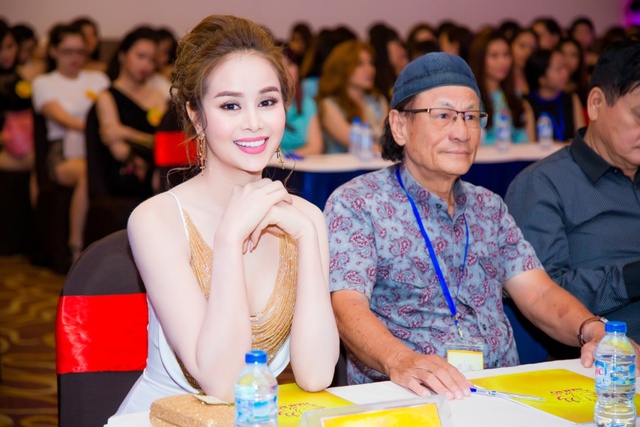 Hoa hậu Sella Trương cùng đạo diễn Lê Cung Bắc làm giám khảo tuyển chọn Hoa khôi Nam Bộ - Ảnh 1.