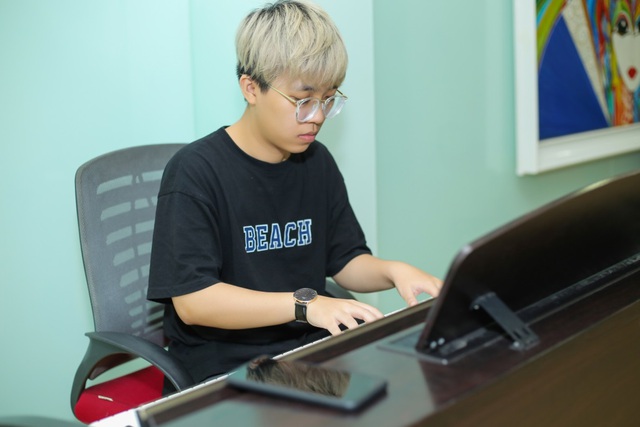 D&agrave;n sao khủng Vpop t&iacute;ch cực tập luyện cho s&acirc;n khấu si&ecirc;u hit M&ugrave;a h&egrave; kh&ocirc;ng độ - Ảnh 5.