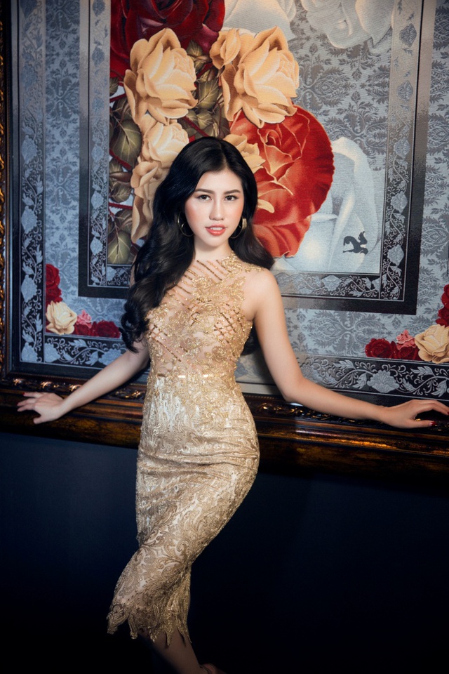 Người đẹp Emily Hồng Nhung đầy ma mị trong trang phục dạ hội mang phong cách châu Âu - Ảnh 7.