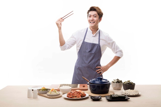 Bỏ túi 12 bí kíp nấu ăn “chuẩn Hàn” từ nam thần Kang Tae Oh - Ảnh 1.