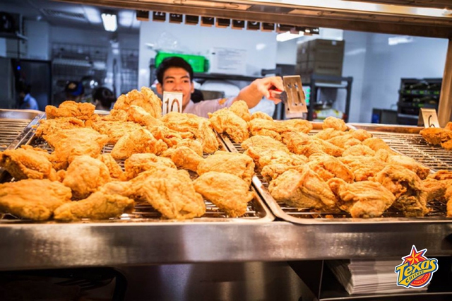 Texas Chicken tặng 150 combo gà rán nhân dịp khai trương chi nhánh Nha Trang - Ảnh 4.