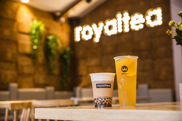 Khai trương cửa hàng thứ 3, Royaltea giảm giá 50% tại TP.Hồ Chí Minh - Ảnh 1.