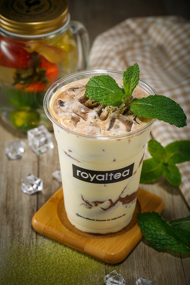 Khai trương cửa h&agrave;ng thứ 3, Royaltea giảm gi&aacute; 50% tại TP.Hồ Ch&iacute; Minh - Ảnh 5.