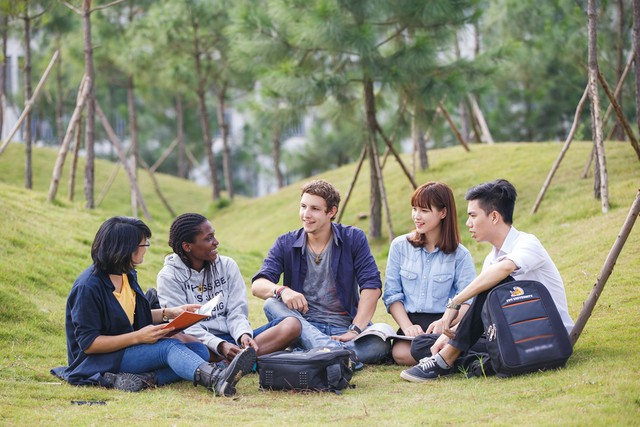 Truyền th&ocirc;ng đa phương tiện: Ng&agrave;nh học rộng lối đi - Ảnh 3.