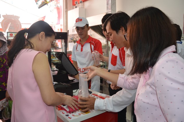 Mua sắm thả ga, tiền vẫn đầy t&uacute;i với cửa h&agrave;ng tiện lợi GoldMart - Ảnh 4.