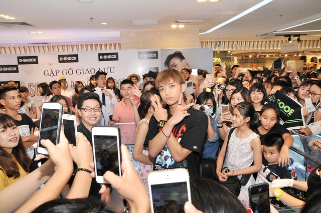 Soobin Hoàng Sơn náo loạn cùng G-SHOCK tại shop CASIO Tràng Ti&ecirc;̀n Plaza - Ảnh 6.