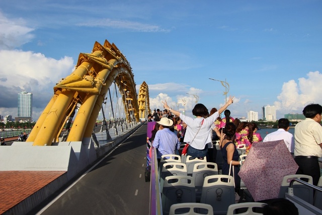 Khám phá tuyến xe bus 2 tầng phục vụ du lịch đầu tiên tại Đà Nẵng - Ảnh 4.