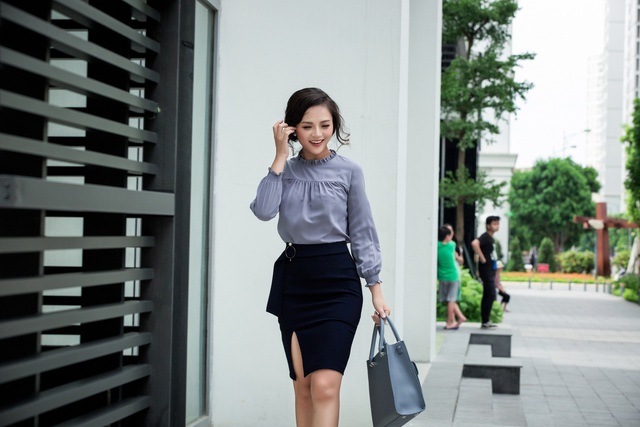 Qu&yacute; c&ocirc; c&ocirc;ng sở &ldquo;đứng h&igrave;nh&rdquo; với vẻ đẹp ph&oacute;ng kho&aacute;ng từ BST LADY CITY - Ảnh 3.