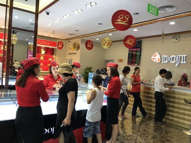 Vi vu ch&acirc;u &Aacute; dễ d&agrave;ng c&ugrave;ng trang sức DOJI - Ảnh 3.