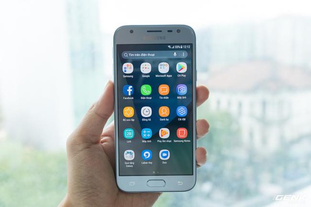 Trên tay Galaxy J3 Pro Xanh Ánh Bạc - Nét sang trọng được phổ cập cho phân khúc tầm trung - Ảnh 22.