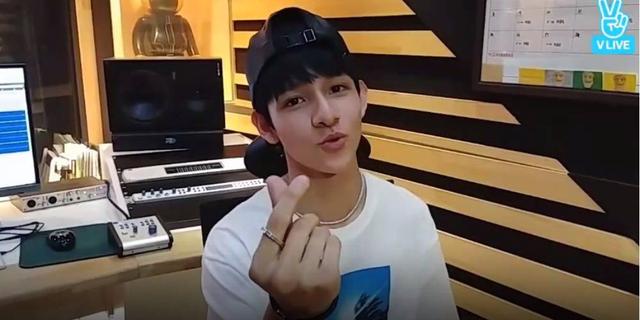 Hậu Produce 101, Samuel ch&iacute;nh thức debut v&agrave; c&oacute; showcase trực tiếp - Ảnh 3.
