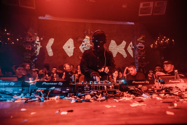 Malaa – DJ bí ẩn nhất thế giới khiến khán giả Việt ngỡ ngàng với set nhạc cực đỉnh - Ảnh 1.