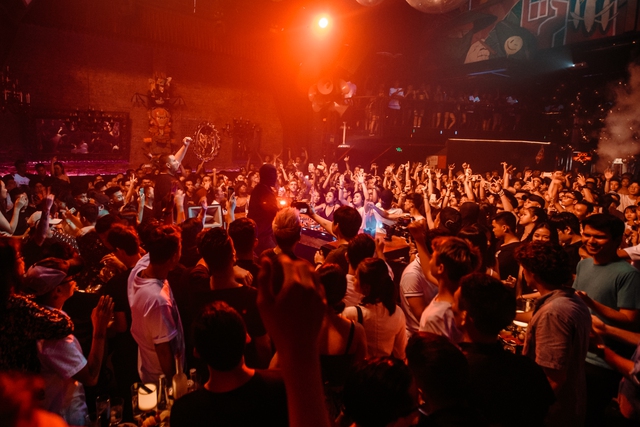 Malaa – DJ bí ẩn nhất thế giới khiến khán giả Việt ngỡ ngàng với set nhạc cực đỉnh - Ảnh 2.