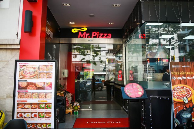 Pizza viền khoai lang phong cách Hàn siêu sang chảnh khiến teen Hà thành mê mẩn - Ảnh 2.