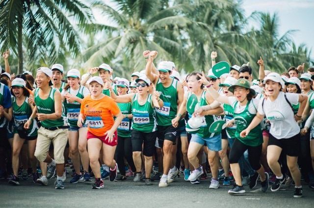 Cảm xúc trải dài cùng những bước chân trên đường chạy Marathon Quốc tế Đà Nẵng 2017 - Ảnh 6.