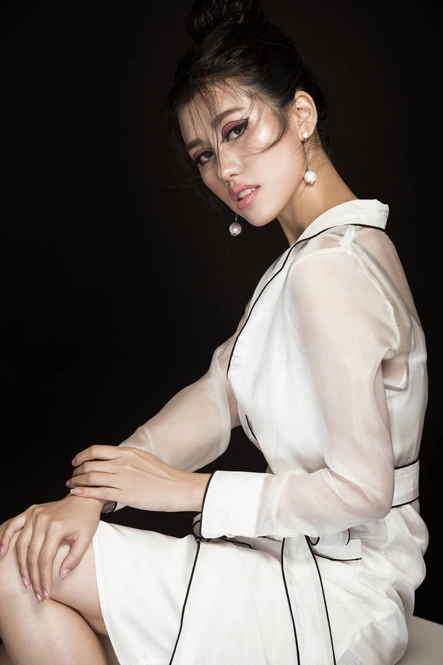 Emily Hồng Nhung biến ho&aacute; l&ocirc;i cuốn trong bộ sưu tập mới - Ảnh 7.