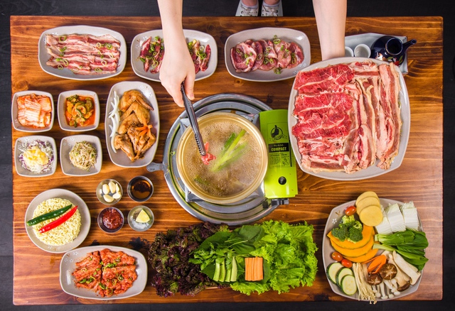 Khám phá ẩm thực xứ Kim Chi và những món ăn phải thử một lần trong đời - Ảnh 2.