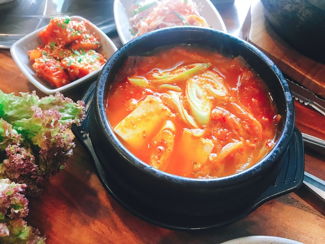 Khám phá ẩm thực xứ Kim Chi và những món ăn phải thử một lần trong đời - Ảnh 4.