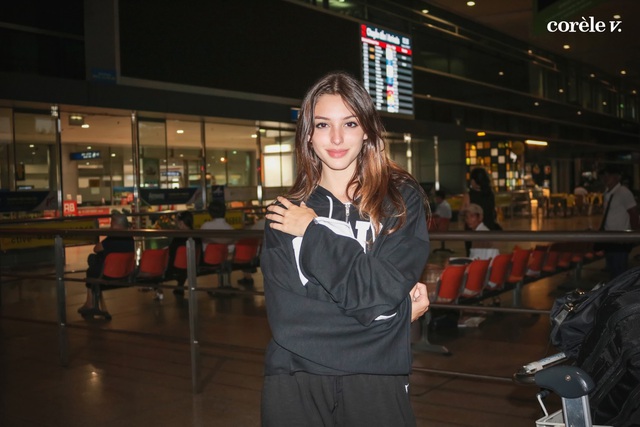 Celine Farach bất ngờ trở lại Việt Nam - Ảnh 4.