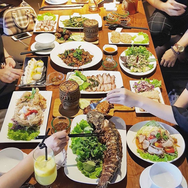 Ăn ngon, giá hời với ưu đãi khủng đến từ Hotpot Story và Khao Lao dịp nghỉ lễ - Ảnh 1.