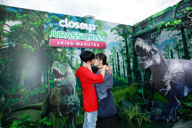 Nụ hôn “ướt át” của Kelvin Khánh, Khởi My tại “Cuộc hẹn để đời” - Ảnh 10.